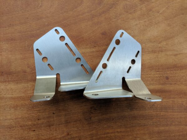 Wing-to-body mounting brackets - For Mercedes SLK R170