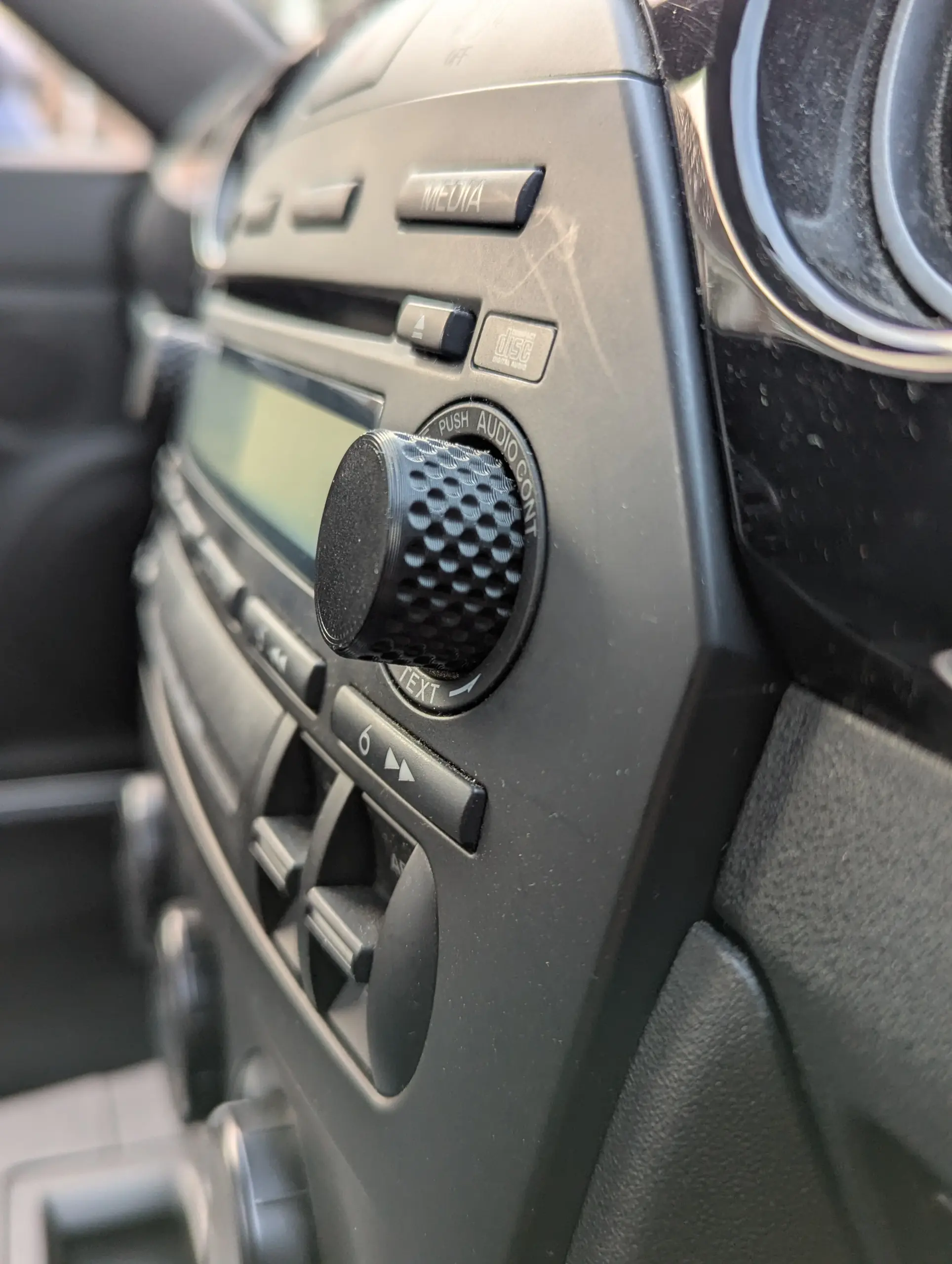 Radio Volume & Power Knobs - for Mazda MX-5 Mk3 (NC) - Image 2